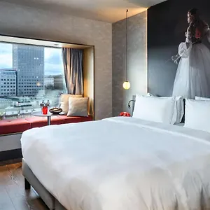 4* Otel Radisson Red Hotel,