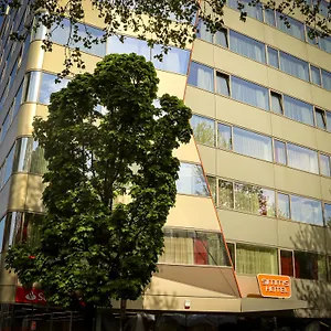 4* Otel Simm's - Cityhotel Next To Metro U3