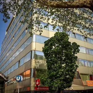 4* Otel Simm's - Cityhotel Next To Metro U3