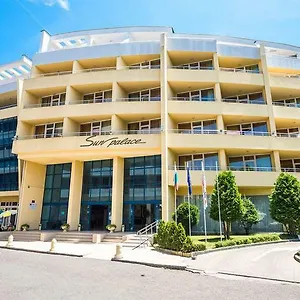 rezervați aici